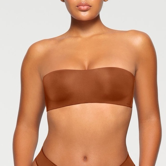 SKIMS Wireless Strapless Bra - Bronze 32C - Picture 2 of 6